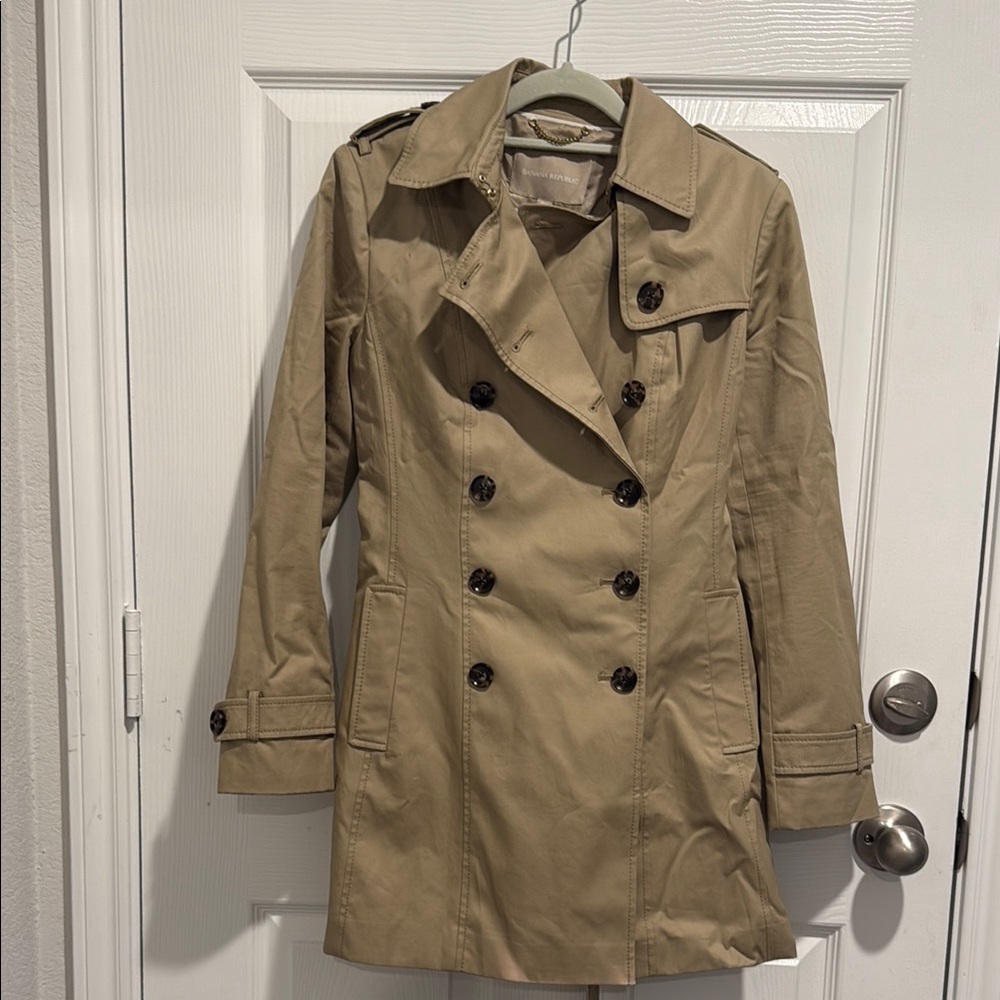 Banana Republic -Petite - Classic Tan Double-Breasted Women's Trench Coat